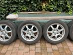Lichtmetalen velgen met Winterbanden R16. oa v. Toyota Auris, Ophalen, 16 inch, Banden en Velgen, 205 mm