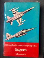 Leuk oud boekje ‘Jagers Aanvals- en lesvliegtuigen’ uit 1967, Gelezen, Ophalen of Verzenden, 1945 tot heden, Luchtmacht