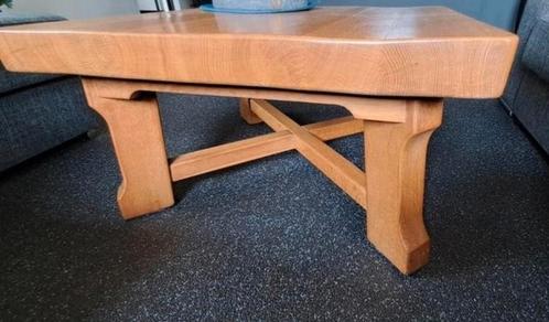 Zware eikenhouten salontafel Robuust stijlvol en oerdegelijk, Huis en Inrichting, Tafels | Salontafels, Gebruikt, Minder dan 50 cm
