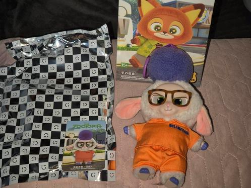 Disney Miniso Zootopia Zootropolis Bellwether prison hanger, Verzamelen, Disney, Zo goed als nieuw, Beeldje of Figuurtje, Overige figuren