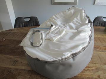 Doomoo Seat zitzak Baby vrijwel nieuw in 2 variaties beschikbaar voor biedingen