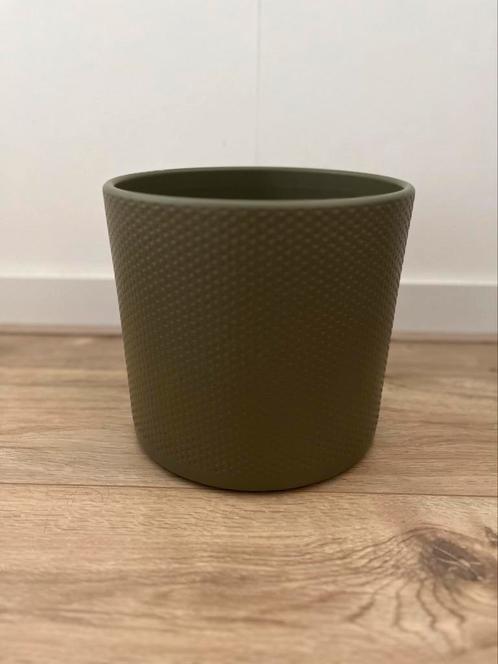 Een mooie legergroene/khaki kleurige plantenpot, Tuin en Terras, Bloempotten, Zo goed als nieuw, Aardewerk, Minder dan 25 cm, Rond