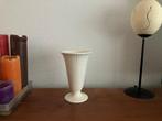 ZGAN Wedgwood Etruria & Barlaston moonstone Edme vaas 20 cm, Ophalen of Verzenden, Zo goed als nieuw, Aardewerk of Porselein