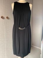 Zwart jurkje Zara Basic maat M, Maat 38/40 (M), Ophalen of Verzenden, Zo goed als nieuw, Onder de knie