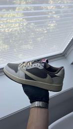 Jordan 1 Travis scott reverse mocha maat 43 te koop!, Kleding | Heren, Schoenen, Wit, Nieuw, Ophalen of Verzenden, Jordan x Travis Scott