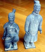 Xi’an China, 2X model terracotta warriors uit 25/21 cm hoog, Xi'an China, Ophalen