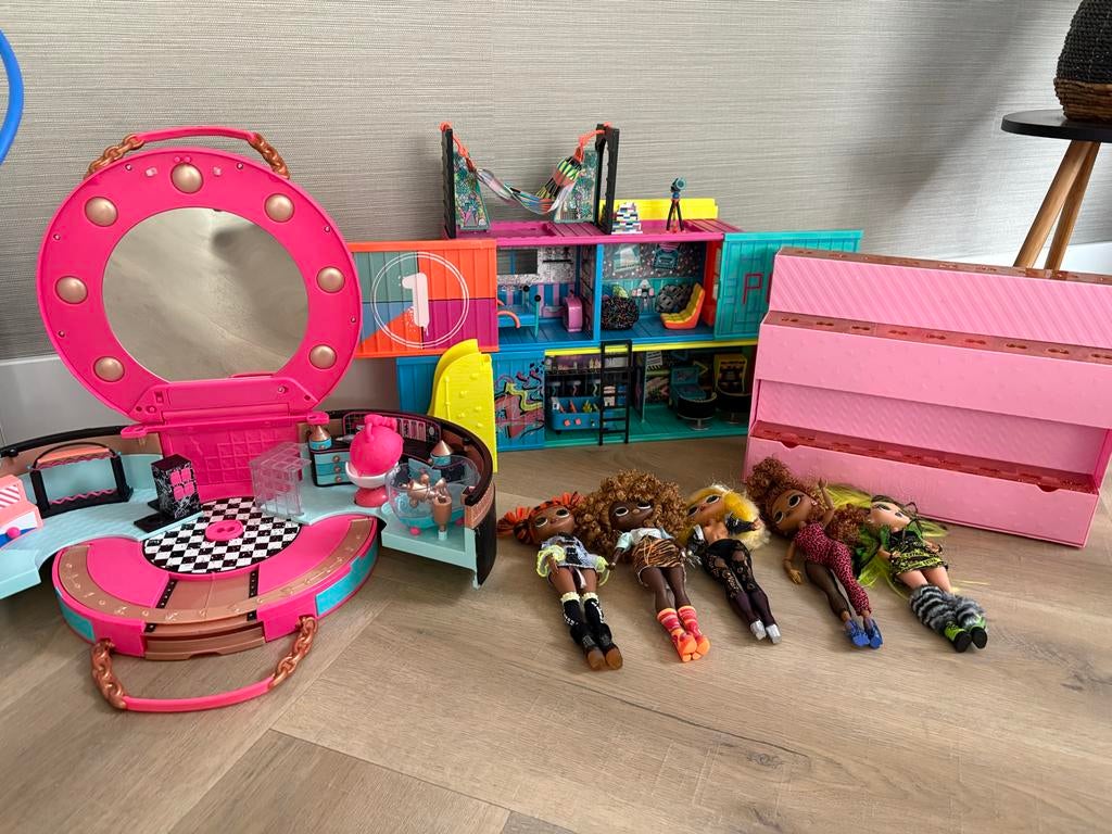 Grote LOL Surprise collectie met 50+ popjes en huizen!, Ophalen, Gebruikt, Barbie