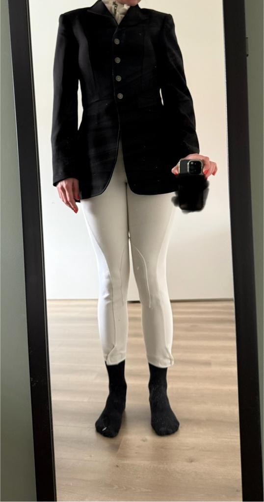 Wedstrijd tenue dressuur - Happy Valley, Kleding | Dames, Jasjes, Kostuums en Pakken, Gedragen, Maat 38/40 (M), Ophalen of Verzenden