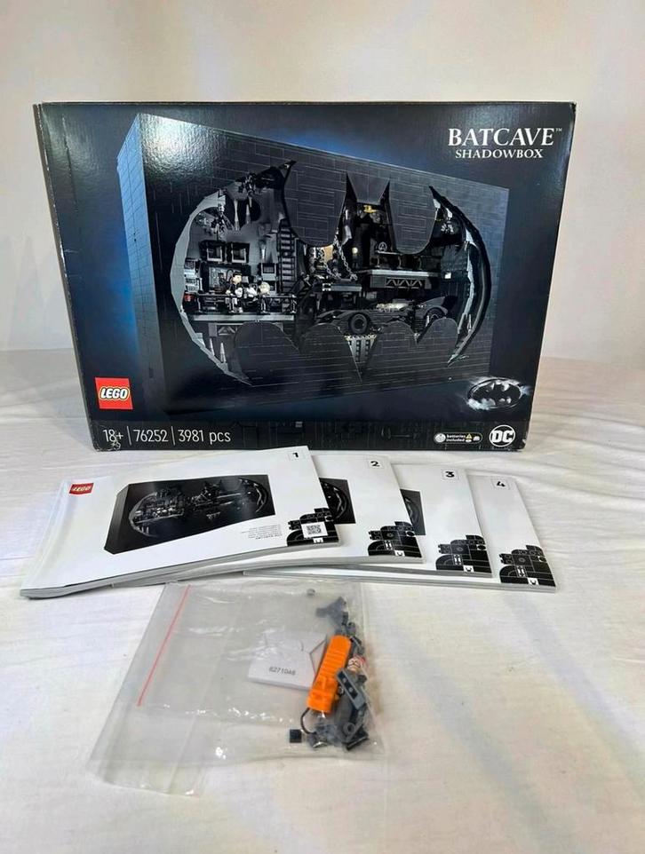 LEGO 76252 Batcave Shadowbox, Kinderen en Baby's, Speelgoed | Duplo en Lego, Zo goed als nieuw, Ophalen of Verzenden