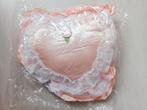 Prachtig nieuw roze hartjes kussentje met wit kant, Nieuw, Ophalen of Verzenden, Roze, Accessoires