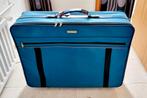 Te koop: blauwe stoffen koffer van American Tourister, Wieltjes, Zacht kunststof, Zo goed als nieuw, 55 cm of meer