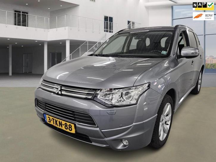 Mitsubishi Outlander 2.0 PHEV Instyle / AUTO RIJDT GOED, Auto's, Mitsubishi, Bedrijf, Te koop, Outlander, 4x4, ABS, Achteruitrijcamera