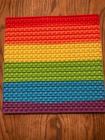 Grote Regenboog Pop It Fidget Toy beschikbaar voor biedingen