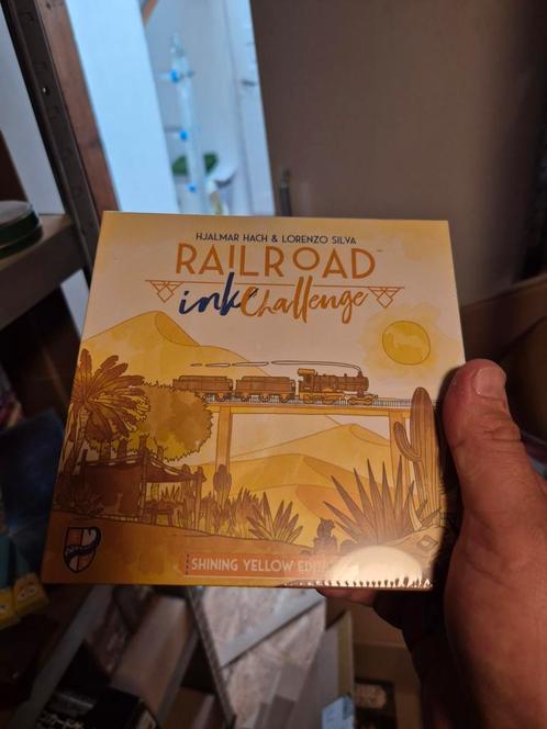 Railroad ink challenge Shining yellow nieuw, Hobby en Vrije tijd, Gezelschapsspellen | Bordspellen, Nieuw, Ophalen of Verzenden