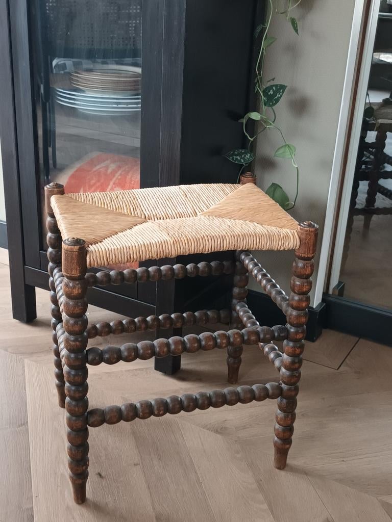 Brocante houten krukje biezen zitting, Ophalen, Hout