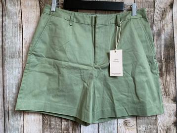 Maison Scotch/Scotch&Soda gave nieuwe chino short (Maat 32) beschikbaar voor biedingen