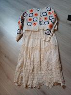 Daphnea Paris Set - Rok en Vestje, Beige, Ophalen of Verzenden, Zo goed als nieuw, Onder de knie