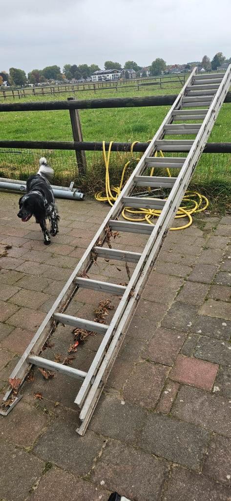 Aluminium Ladder - Lange Ladder, Doe-het-zelf en Verbouw, Ladders en Trappen, Gebruikt, Ladder, 4 meter of meer, Opvouwbaar of Inschuifbaar