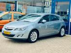 Opel Astra 1.6 Turbo Cosmo 180PK! NL AUTO NAP! Navi l Cruise, Te koop, Zilver of Grijs, Benzine, 73 €/maand