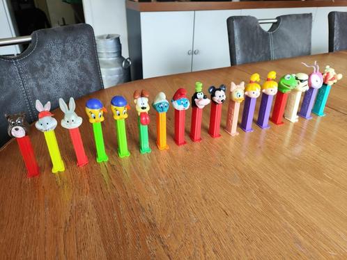 PEZ snoephouders tekenfilmfiguren enz. Vintage Retro, Verzamelen, Poppetjes en Figuurtjes, Ophalen of Verzenden