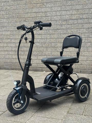 IVA Traveler 300 Zwart Opvouwbaar ( scootmobiel ) Art 4 Slot beschikbaar voor biedingen