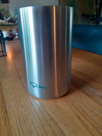 Mooie   rvs   dubbelwandige   wijnkoeler beschikbaar voor biedingen