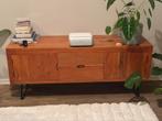 Tikamoon Bonnie Massief acacia tv-meubel 150 cm, Huis en Inrichting, Ophalen, 150 tot 200 cm, Zo goed als nieuw, Metaal