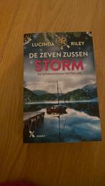 Lucinda Riley - Storm, Lucinda Riley, Ophalen of Verzenden, Zo goed als nieuw, Nederland