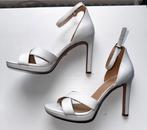 Michael Kors hakken/sandalen, Kleding | Dames, Schoenen, Michael Kors, Wit, Zo goed als nieuw, Sandalen of Muiltjes