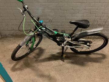 Goede jongens of meisjes fiets beschikbaar voor biedingen
