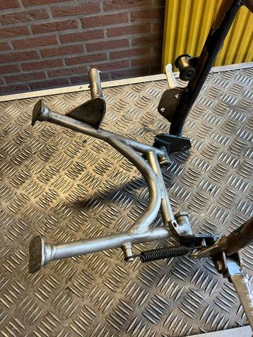 Middenbok rvs voor Ducati Pantah beschikbaar voor biedingen