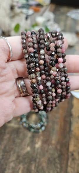 Rhodoniet facet geslepen armbandjes 4 mm, Ophalen of Verzenden, Nieuw