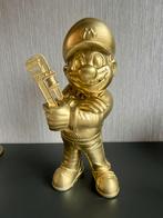 Super mario loodgieter beeld goud 45cm, Verzamelen, Ophalen of Verzenden, Zo goed als nieuw