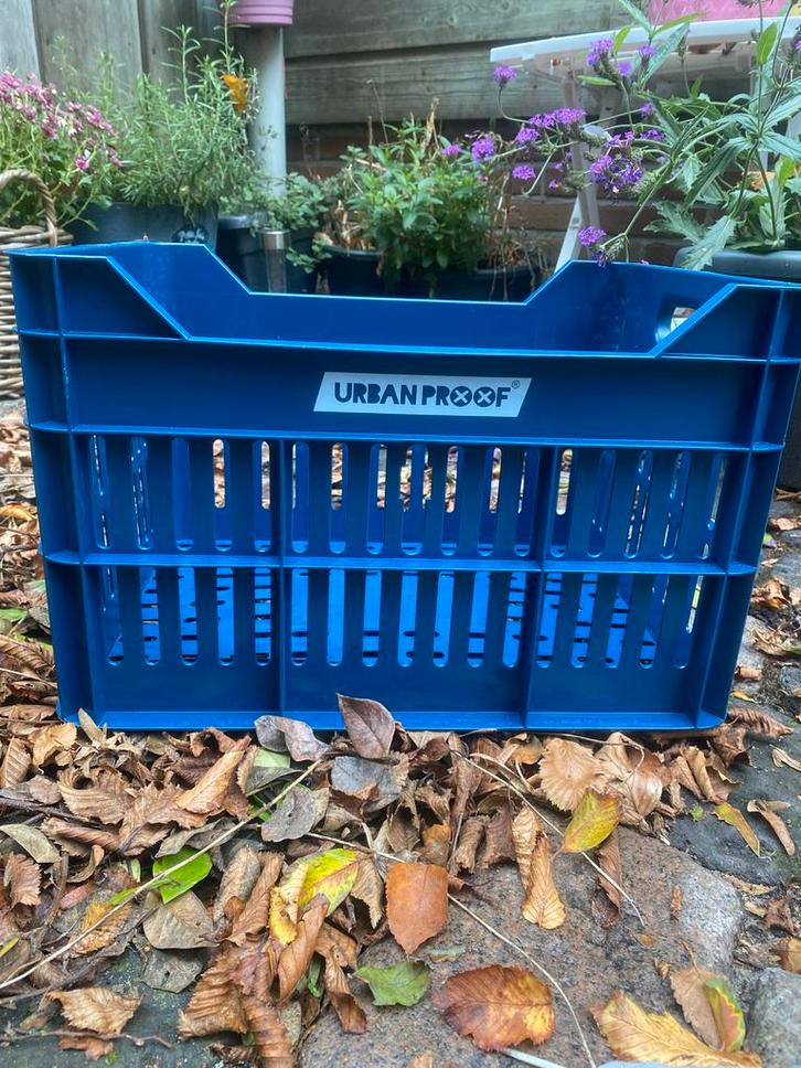 Nieuwe Urban Proof Fietskrat Blauw 30L - Ophalen, Fietsen en Brommers, Fietsaccessoires | Fietsmanden, Nieuw, Ophalen