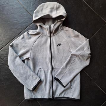 Grijs Nike Tech vest, mt XS (164/170), igst beschikbaar voor biedingen