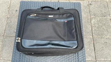SOLO Laptoptas beschikbaar voor biedingen
