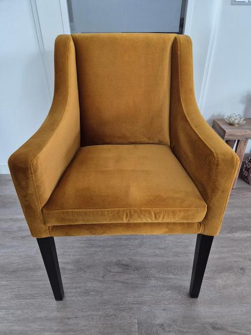 Compact stoeltje okergeel van Bocx Interiors, Huis en Inrichting, Stoelen, Zo goed als nieuw, Eén, Hout, Stof, Overige kleuren