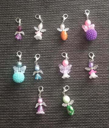 Zelfgemaakte hanger van engel  beschikbaar voor biedingen