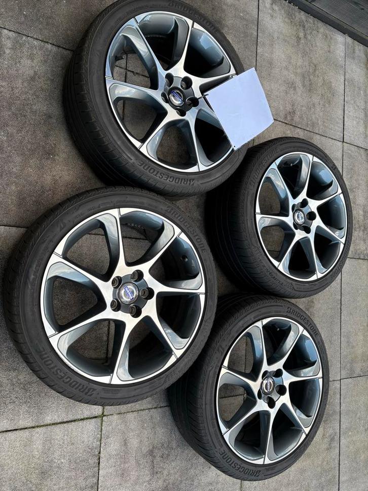 Volvo Portunus 18 inch velgen in zeer goede staat, Auto-onderdelen, Besturing, Volvo, Gebruikt, Ophalen