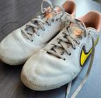 Nike tiempo voetbalschoenen maat 36 soccer voetbal, Sport en Fitness, Voetbal, Maat XS of kleiner, Ophalen of Verzenden, Zo goed als nieuw