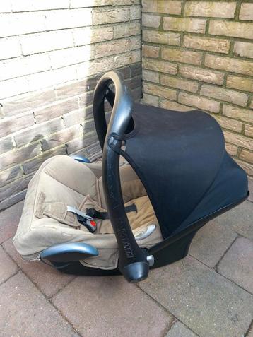 Maxi Cosi met zonnescherm beschikbaar voor biedingen
