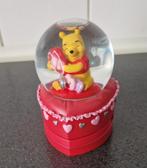 Leuk globe beeldje van Winnie the Pooh, Ophalen of Verzenden, Winnie de Poeh of vrienden, Zo goed als nieuw, Beeldje of Figuurtje