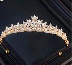 Elegante tiara goud nieuw, Ophalen of Verzenden, Gebruikt, Haarspeld