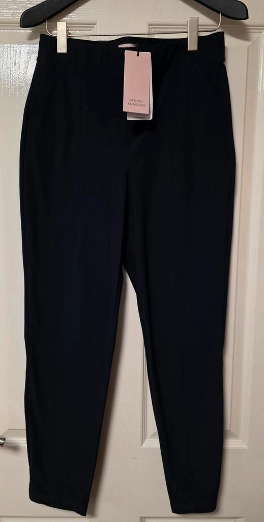 Studio Anneloes Kathy donkerblauw maat M, Kleding | Dames, Broeken en Pantalons, Nieuw, Maat 38/40 (M), Blauw, Lang, Ophalen of Verzenden