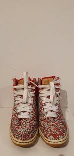 Nike Wmns Dunk Sky Hi, Kleding | Dames, Schoenen, Ophalen, Zo goed als nieuw, Sneakers of Gympen