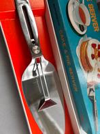 Vintage automatische taart- en cakeschep – in originele doos, Ophalen of Verzenden, Zo goed als nieuw, Rvs of Chroom