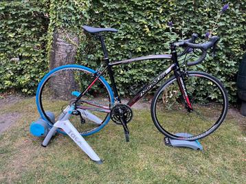 Tacx Vortex T2180 smart fietstrainer met fiets. beschikbaar voor biedingen