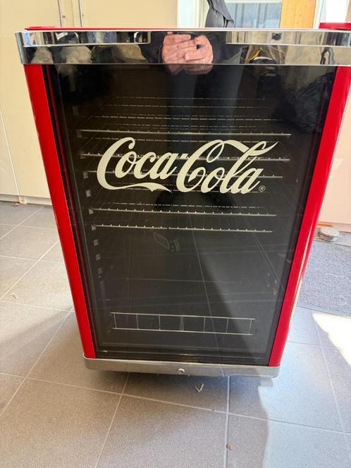 Coca Cola koelkast met glasdeur en verlichting zgan, Witgoed en Apparatuur, Koelkasten en IJskasten, Zo goed als nieuw, Zonder vriesvak