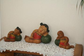 3 zeer mooie oude houten Japans beelden Houtsnijwerken beschikbaar voor biedingen