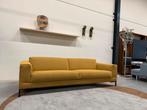 Nieuw Design on Stock Aikon 4-Zits bank Geel stof Design 246